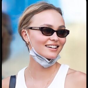 New Chanel Limited Edition rectangle sunglasses A71280 from 2018 collection.